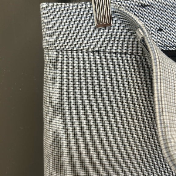 Club Monaco Sz. 8 small checker capri pants great condition - Picture 5 of 9